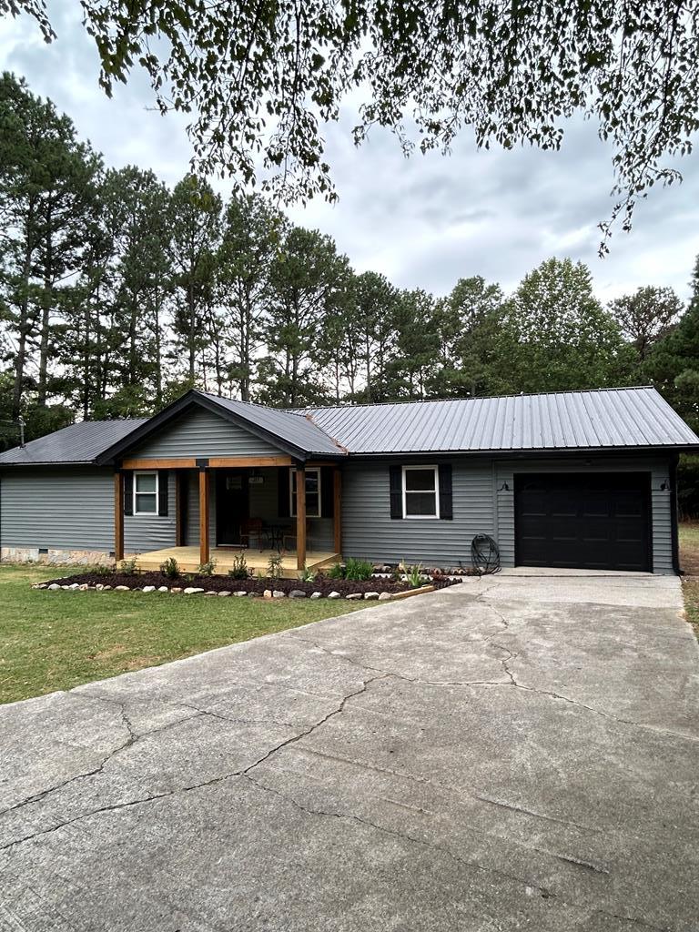 Murray One Pl, Chatsworth, GA 30705