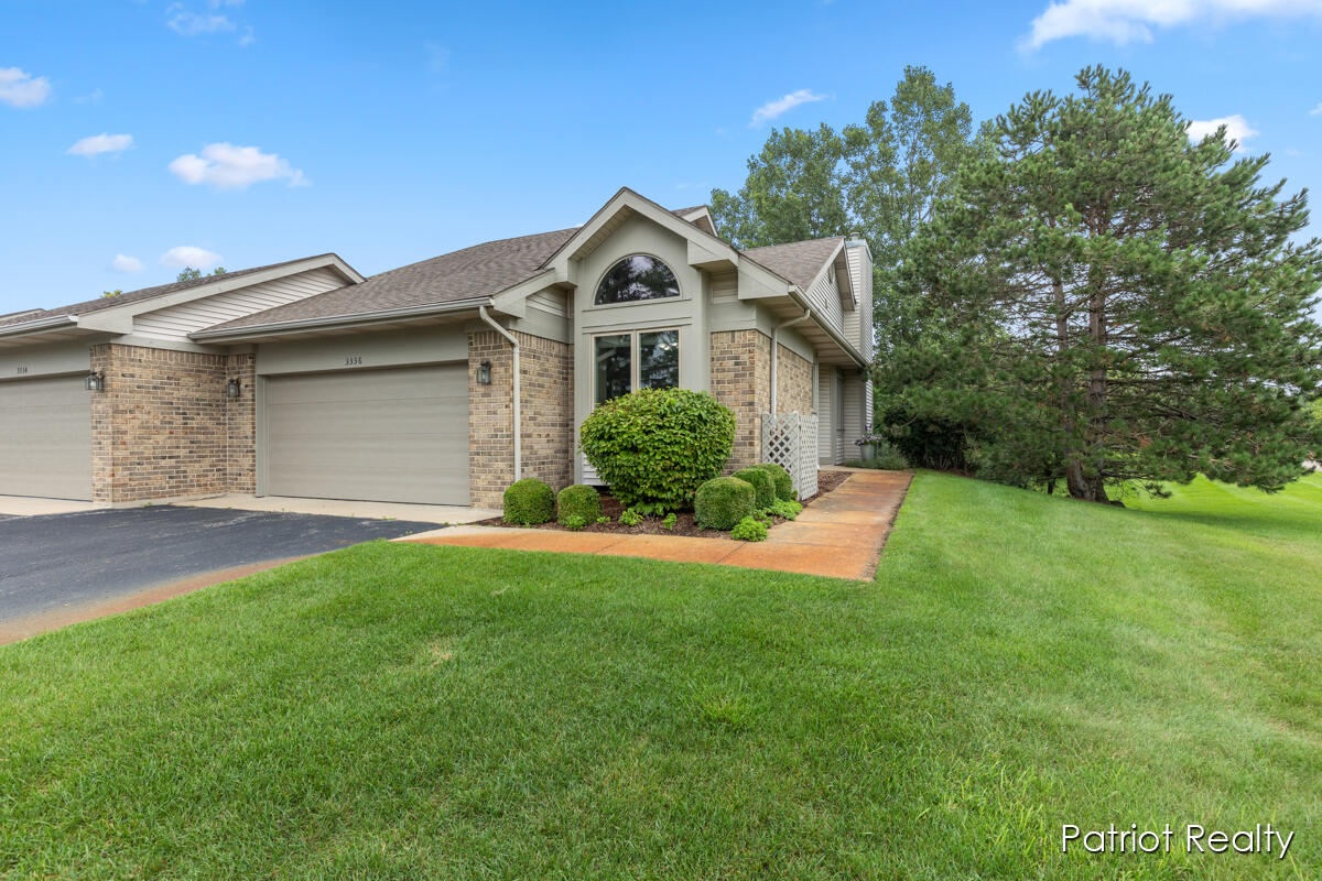 Falcon Crest Ct, Grand Rapids, MI 49525