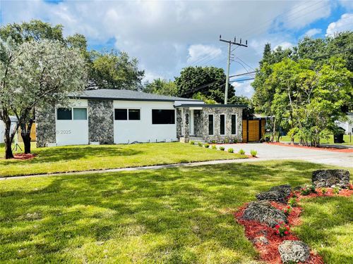 1930 Ne 178th St, North Miami Beach, FL, 33162-2208 | Card Image
