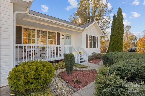 130 Sharons Way, East Flat Rock, NC, 28726-2634 | Card Image