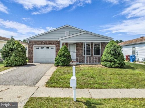 24 Merrilee Ln, Toms River, NJ, 08757-6515 | Card Image