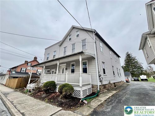 206 Main Street, Stockertown Boro, PA, 18083 | Card Image