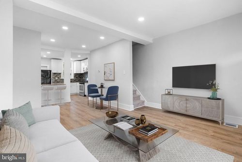 6247 N Woodstock St, PHILADELPHIA, PA, 19138-3041 | Card Image