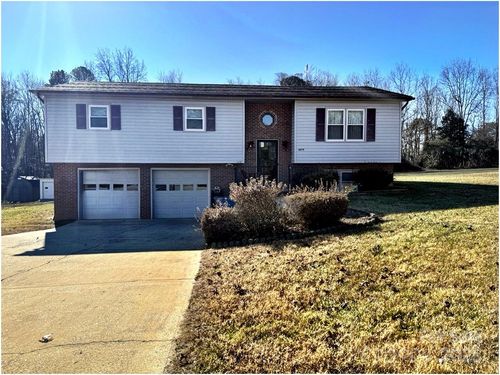 4679 Mayfield Dr, Granite Falls, NC, 28630-9622 | Card Image