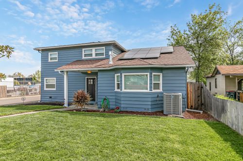 923 Jasper St, Medford, OR, 97501-3736 | Card Image