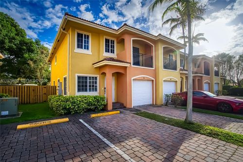 apt-12-330 Sw 2nd Ave, Hallandale Beach, FL, 33009-6341 | Card Image
