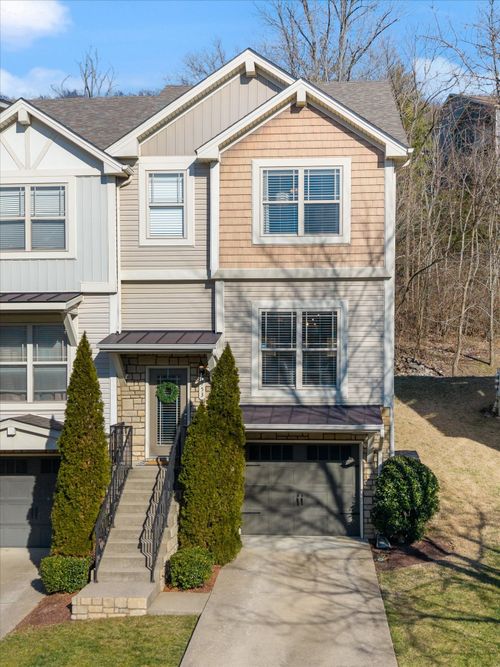 153 Stonecrest Dr, Nashville, TN, 37209-5237 | Card Image