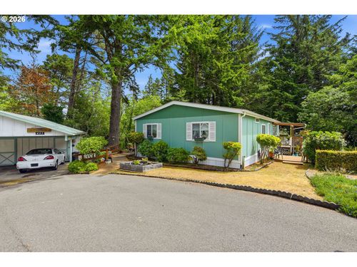 495 Village Pines Way, CoosBay, OR, 97420 | Card Image