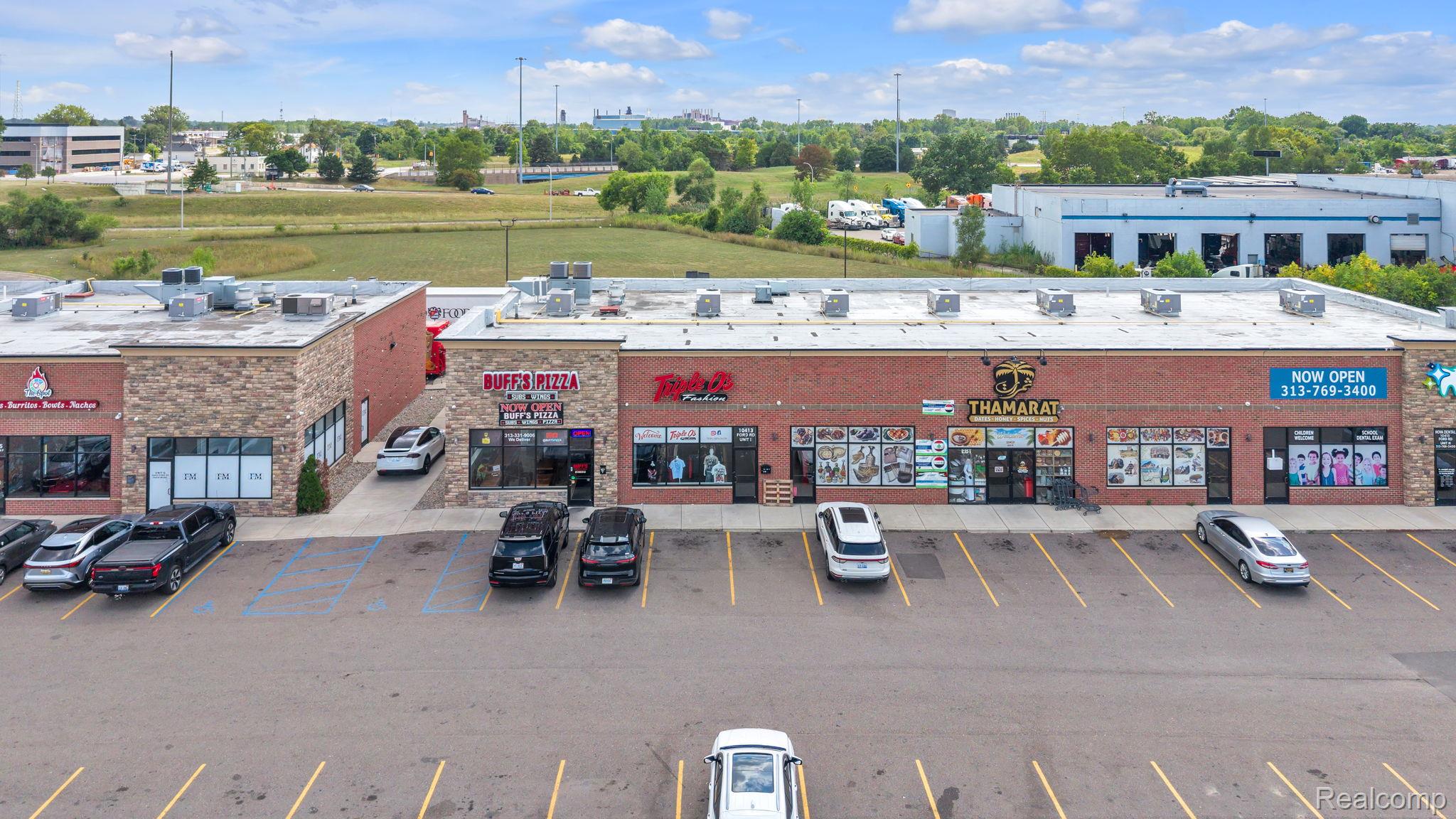 Commercial Lease in Dearborn 4