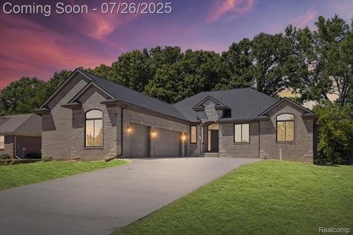 6429 Jamie Ln, Grand Blanc, MI, 48439-9663 | Card Image