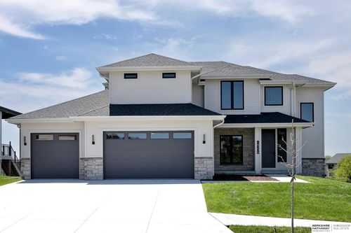 18209 Miami St, Elkhorn, NE, 68022-4195 | Card Image