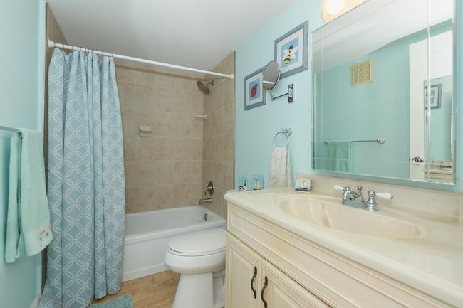 APT-11-3 - 2950 Se Ocean Blvd, Condo with 2 bedrooms, 2 bathrooms and null parking in Stuart FL | Image 23