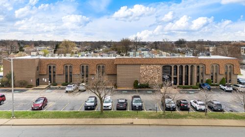 2b-2f-4647 W 103rd St, Oak Lawn, IL, 60453-4779 | Card Image