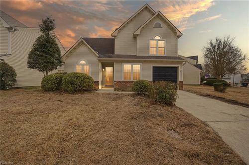 50 Centre Port Cir, Portsmouth, VA, 23703-5455 | Card Image