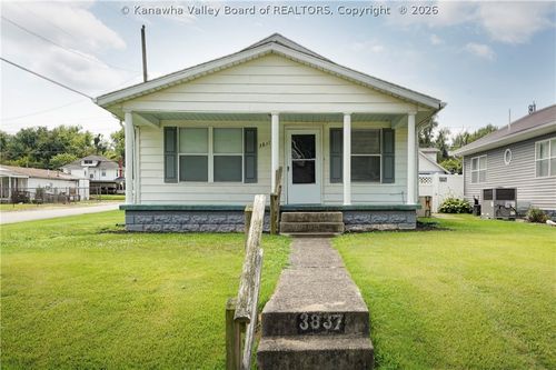 3837 Crane Ave, Huntington, WV, 25705-1725 | Card Image