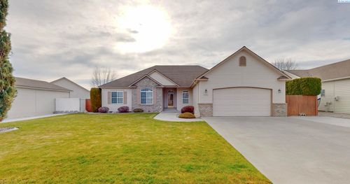 5701 Hilo Ct, West Richland, WA, 99353-7004 | Card Image