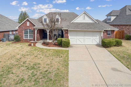 7316 E Knoxville St, Broken Arrow, OK, 74014-2842 | Card Image