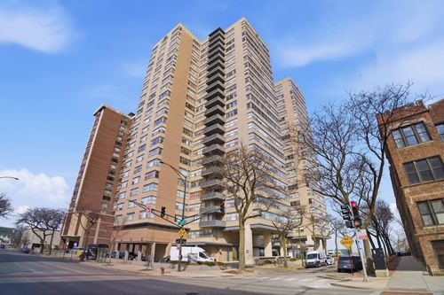 3m-6301 N Sheridan Rd, Chicago, IL, 60660-1715 | Card Image