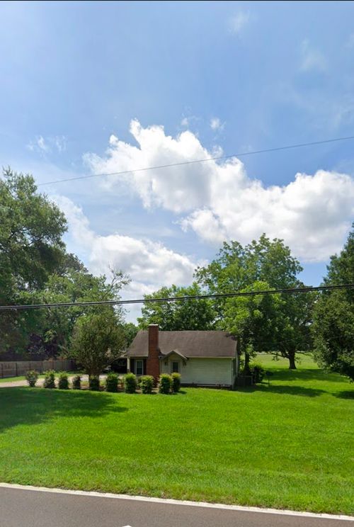 2205 W Wood St, Paris, TN, 38242-5741 | Card Image