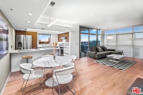 617-13700 Marina Pointe Dr, Marina del Rey, CA, 90292-9297 | Card Image