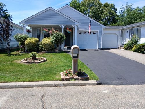 5127 Village Circle E, Brookhaven, NY, 11949 | Card Image