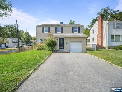 32 E Harrison Pl, Livingston, NJ, 07039-5404 | Card Image