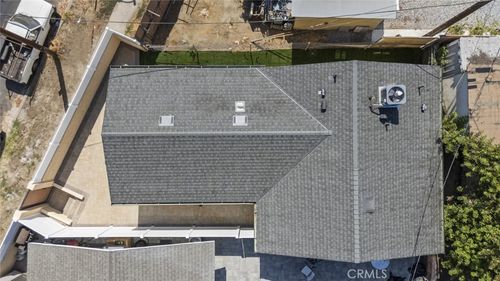 8049 Lullaby Ln, Panorama City, CA, 91402-5236 | Card Image