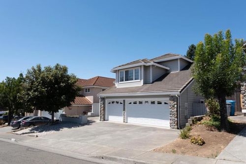 559 Topley Ct, Vallejo, CA, 94591-8524 | Card Image