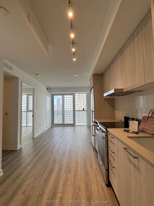 3501-195 Commerce Street, Vaughan, ON, L4K0P9 | Card Image