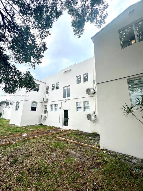 apt-8-1015 S 17th Ave, Hollywood, FL, 33020-6144 | Card Image
