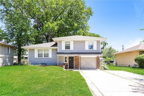 12009 Belmont Ave, Grandview, MO, 64030-1225 | Card Image