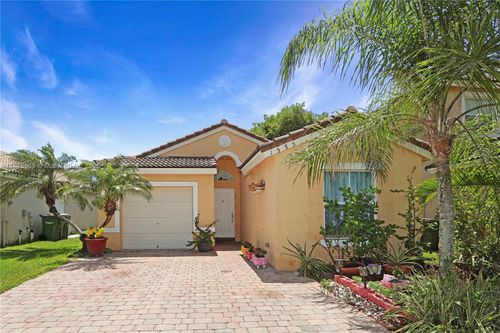 1585 Se 20th Rd, Homestead, FL, 33035 | Card Image
