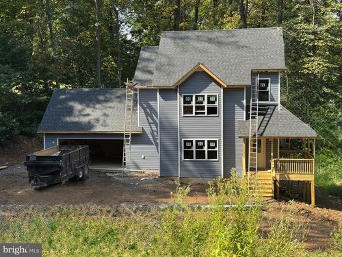 19 Pippin Ct, LINDEN, VA, 22642-6152 | Card Image