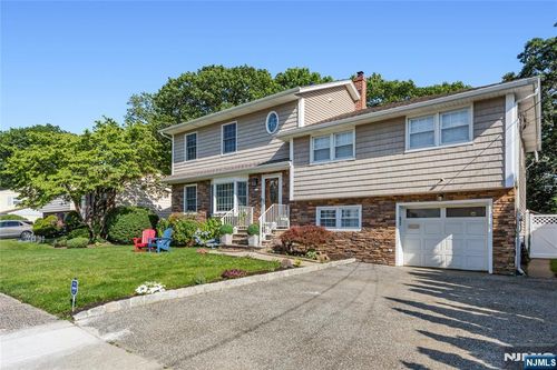 128 Bell Ave, Saddle Brook, NJ, 07663-5147 | Card Image