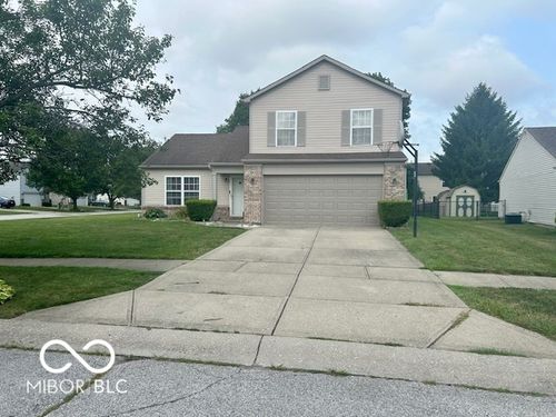 8552 Smithfield Ln, Indianapolis, IN, 46237-9162 | Card Image