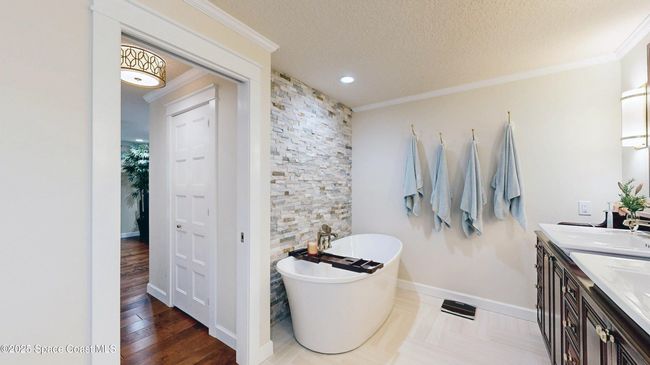211 Jamaica Dr, House other with 3 bedrooms, 3 bathrooms and null parking in Cocoa Beach FL | Image 63