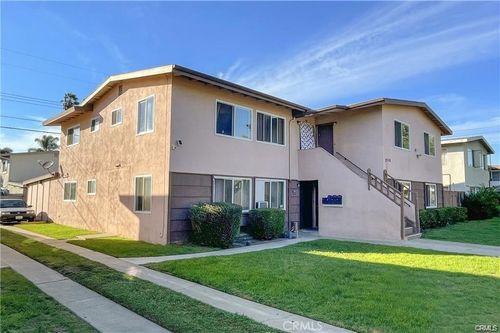 2516 S Rosewood Ave, Santa Ana, CA, 92707-3639 | Card Image