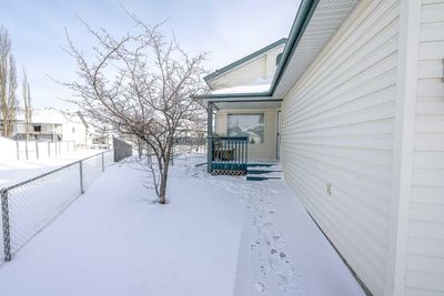 11303 92 B St, House detached with 5 bedrooms, 2 bathrooms and 4 parking in Grande Prairie AB | Image 3