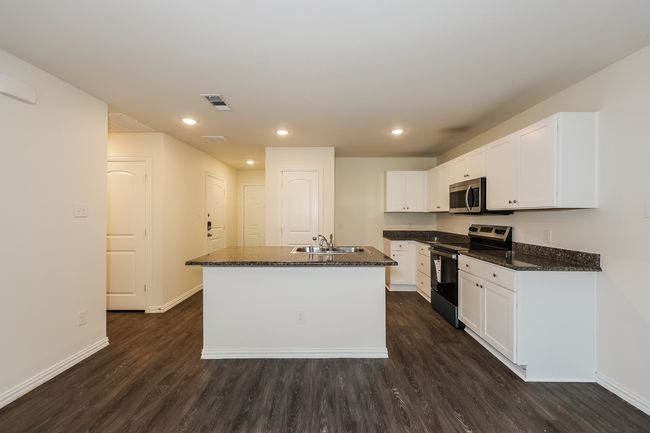 1304 N Brazos Ave, House other with 3 bedrooms, 2 bathrooms and null parking in Cleburne TX | Image 9