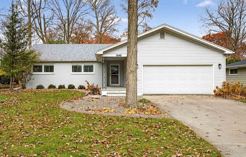 1040 E Moorpark Avenue, APPLETON, WI, 54911 | Card Image