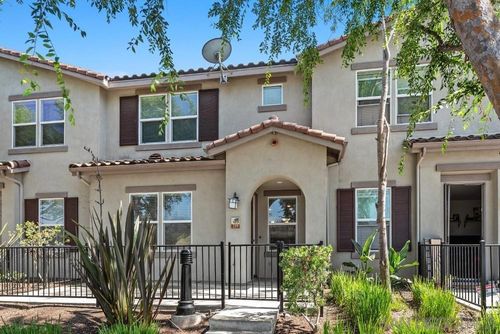 211 Calle Del Sol, Vista, CA, 92083 | Card Image