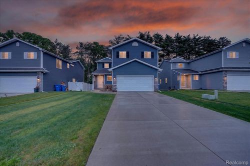 5382 Rural Terrace Court, Waterford Charter Township, MI, 48329 | Card Image