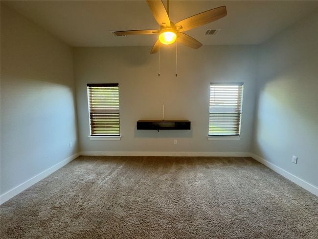 1520 Hunters Rd, House other with 3 bedrooms, 2 bathrooms and null parking in Lockhart TX | Image 16