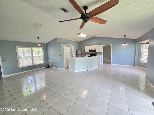 Large, open floorplan | Image 4