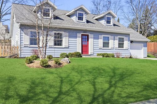 1028 S 7th Avenue, West Bend, WI, 53095 | Card Image