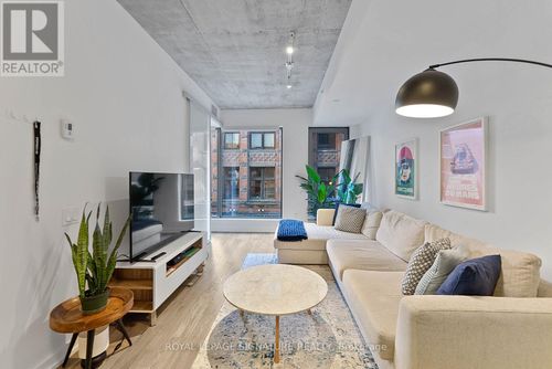 216-60 Colborne Street, Toronto (Church-Yonge Corridor), ON, M5B2B7 | Card Image