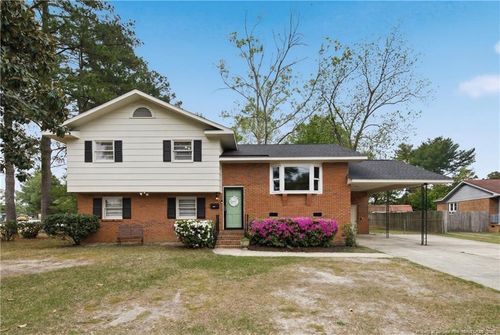 2929 Skycrest Dr, Fayetteville, NC, 28304-3608 | Card Image