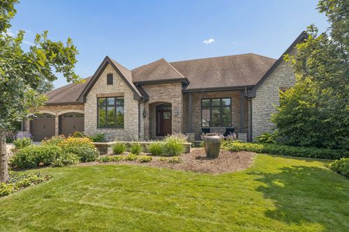 10849 Pioneer Trl, Frankfort, IL, 60423-7973 | Card Image