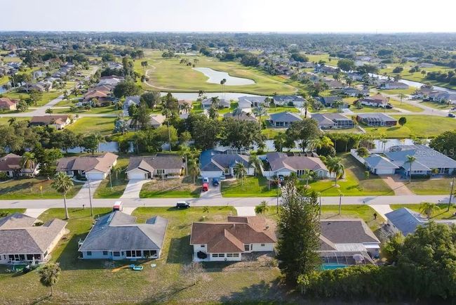 285 Mark Twain Ln, House other with 2 bedrooms, 2 bathrooms and null parking in ROTONDA WEST FL | Image 28