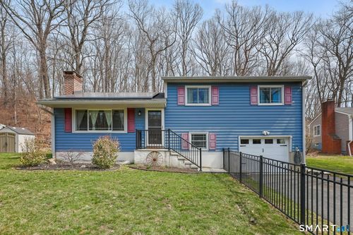 3 Mary Ann Dr, Danbury, CT, 06811-2802 | Card Image
